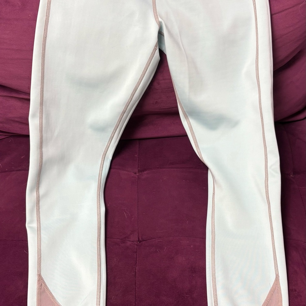 Gymshark Women’s Reversible Leggings - Picture 7 of 10